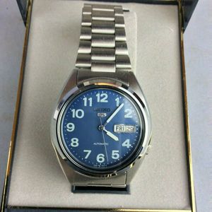 Vintage Seiko 5 Blue DIAL watch automatic 7009-3180 Ship Worldwide |  WatchCharts