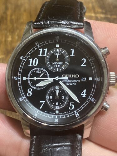 Seiko chronograph store 100m leather strap