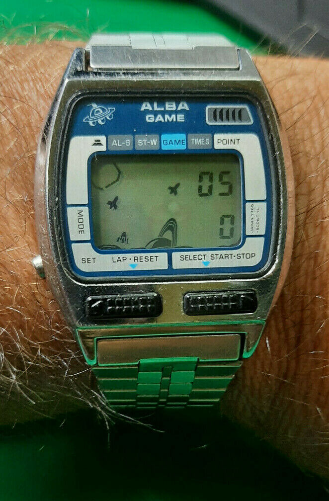 Ultra RARE SEIKO ALBA y765 - 5000 LCD Game Watch Space
