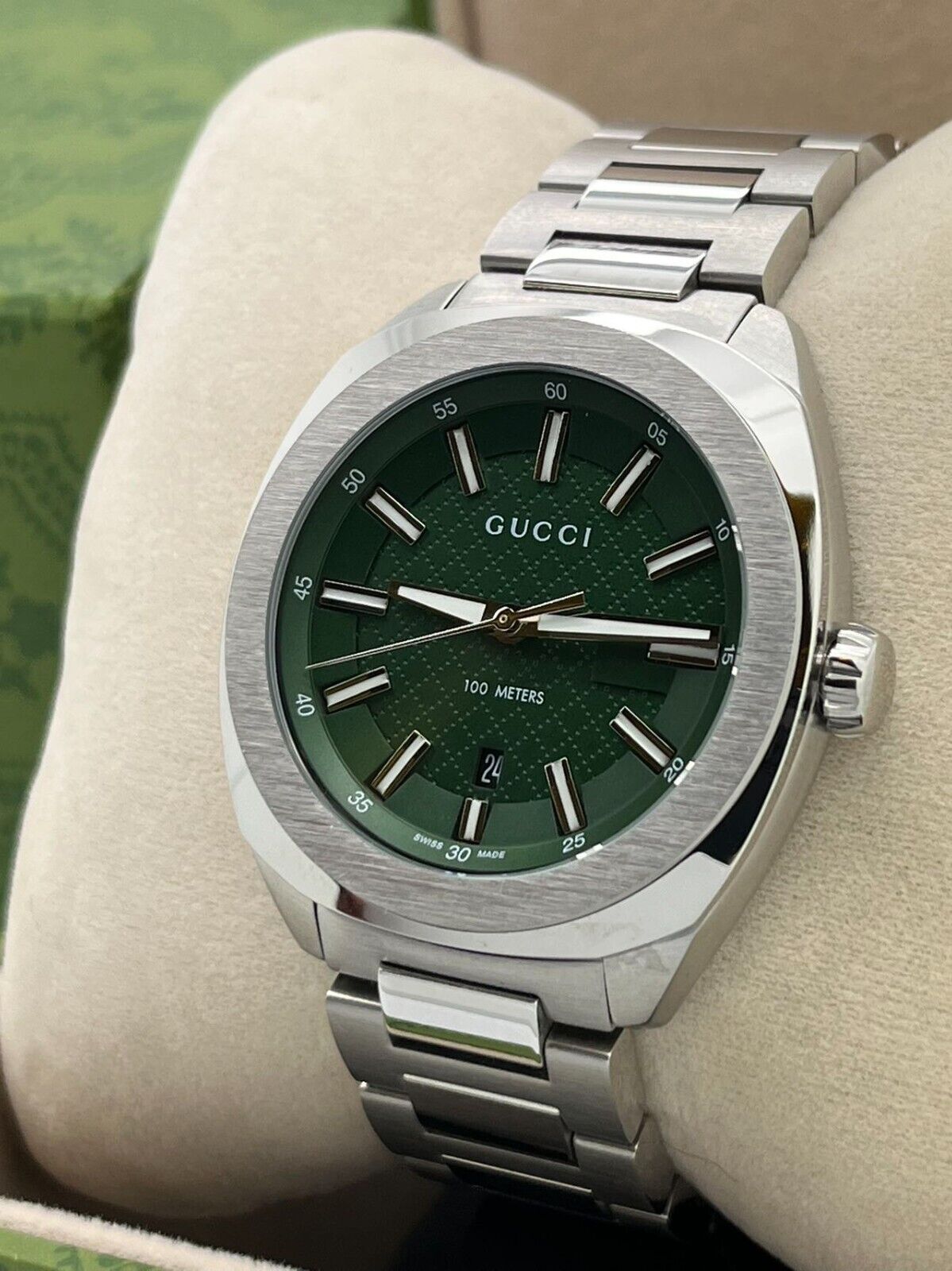 Gucci GG2570 YA142313 Green 40 mm Dial Quartz Stainless Steel