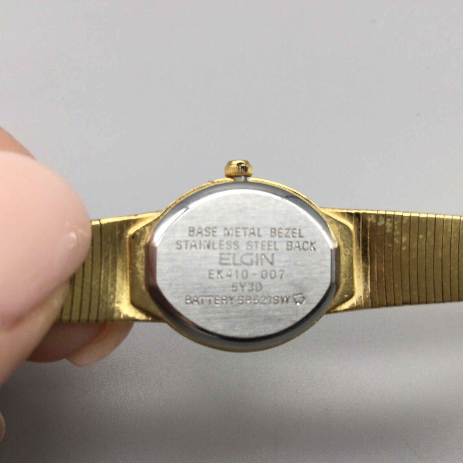 Vintage Elgin Watch Women Gold Tone Oval Embossed Band New 