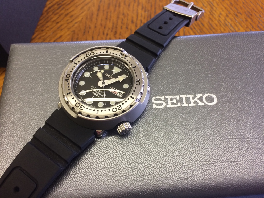 Seiko Tuna Marinemaster. 7C46-0AC0 with Box & Papers 