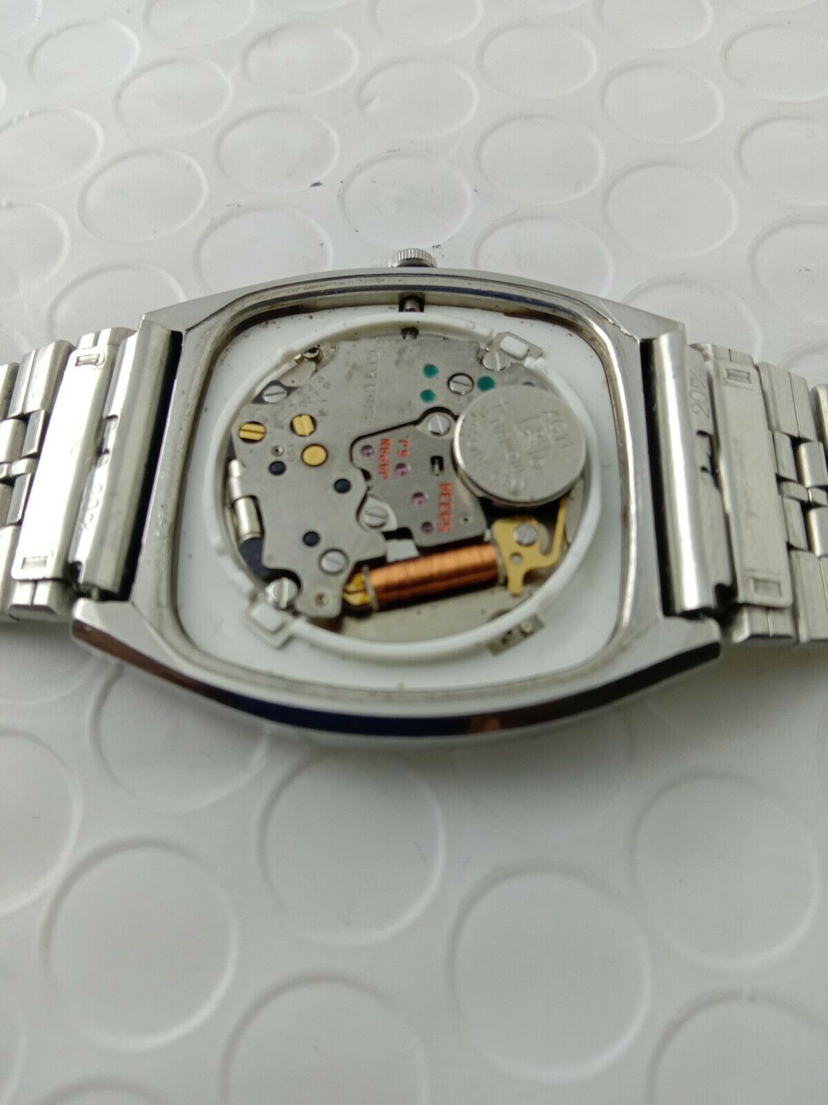 Vintage Seiko Quartz 5933-5040 Men's Watch | WatchCharts