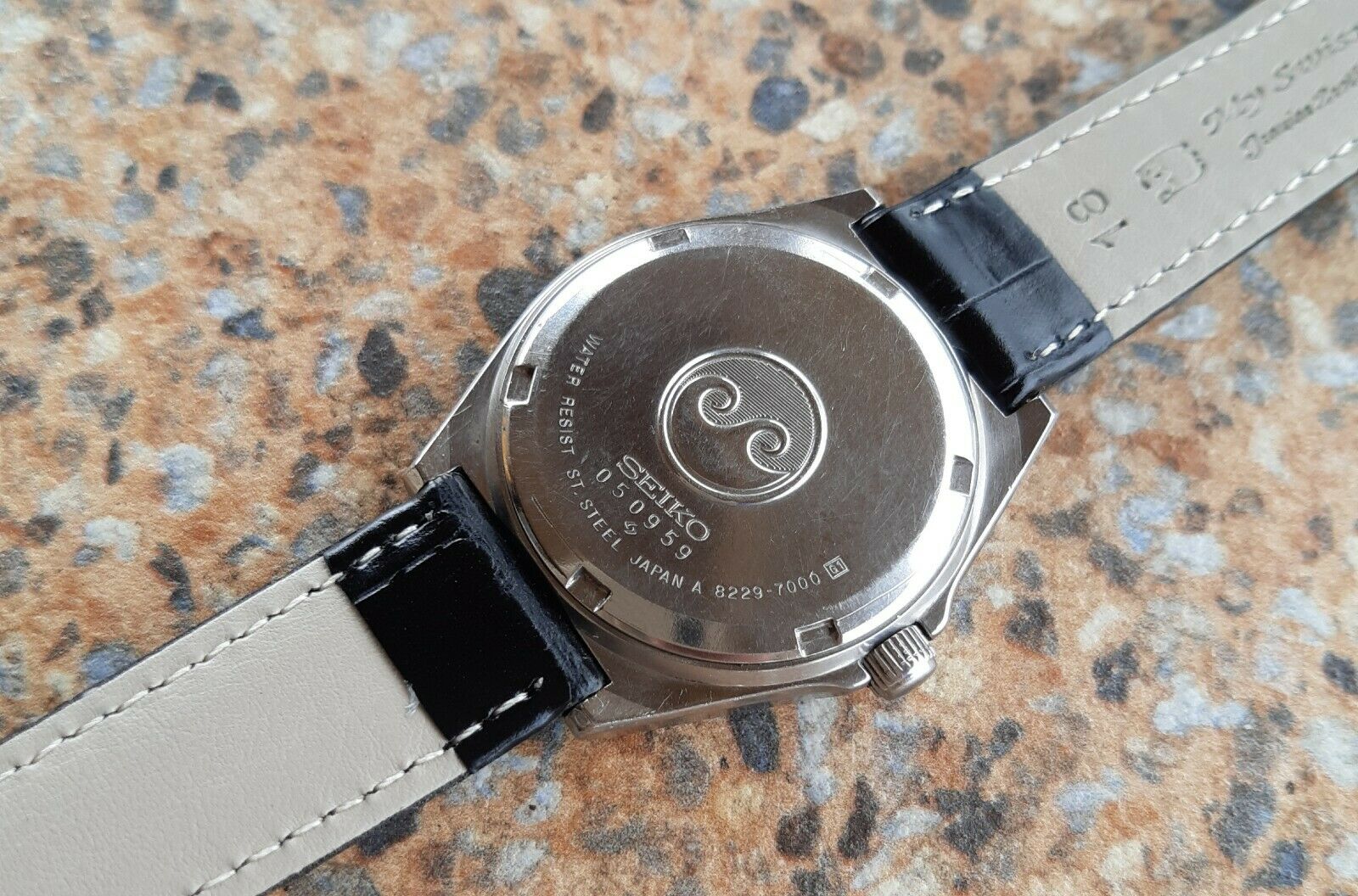 Vintage Seiko Silverwave Quartz JDM 8229 7000 Kanji Military Dial