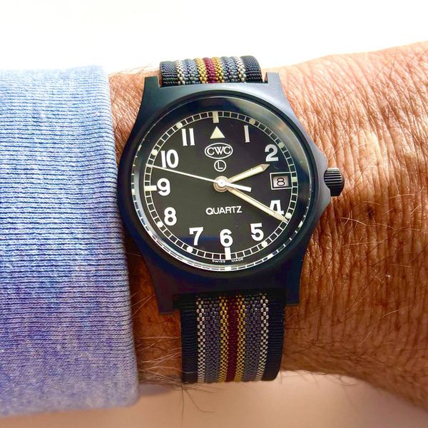 SOLD: CWC G10 Sapphire Black -- plus BOATLOAD of extra straps ...