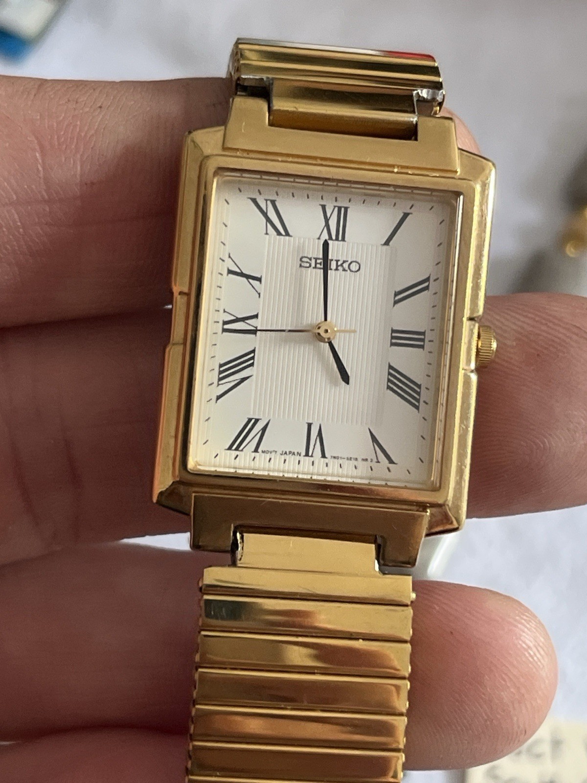Vintage Seiko 7N01-5C90 Gold Tone Quartz Watch Roman Numeral Japan