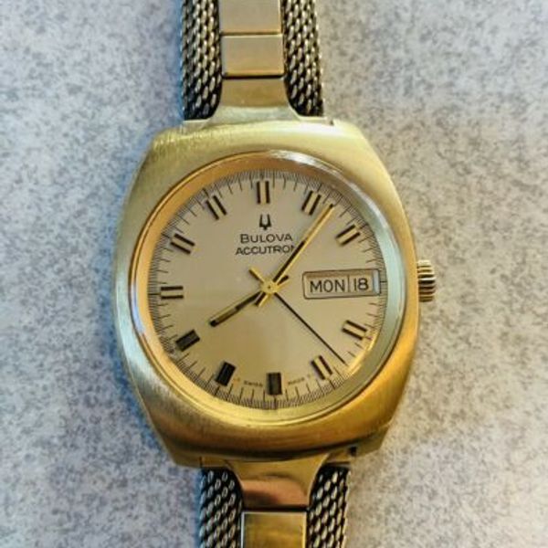 Vintage Bulova Accutron M9 Day/Date Wristwatch! 14k GF, Parts/Repair! Nice WatchCharts