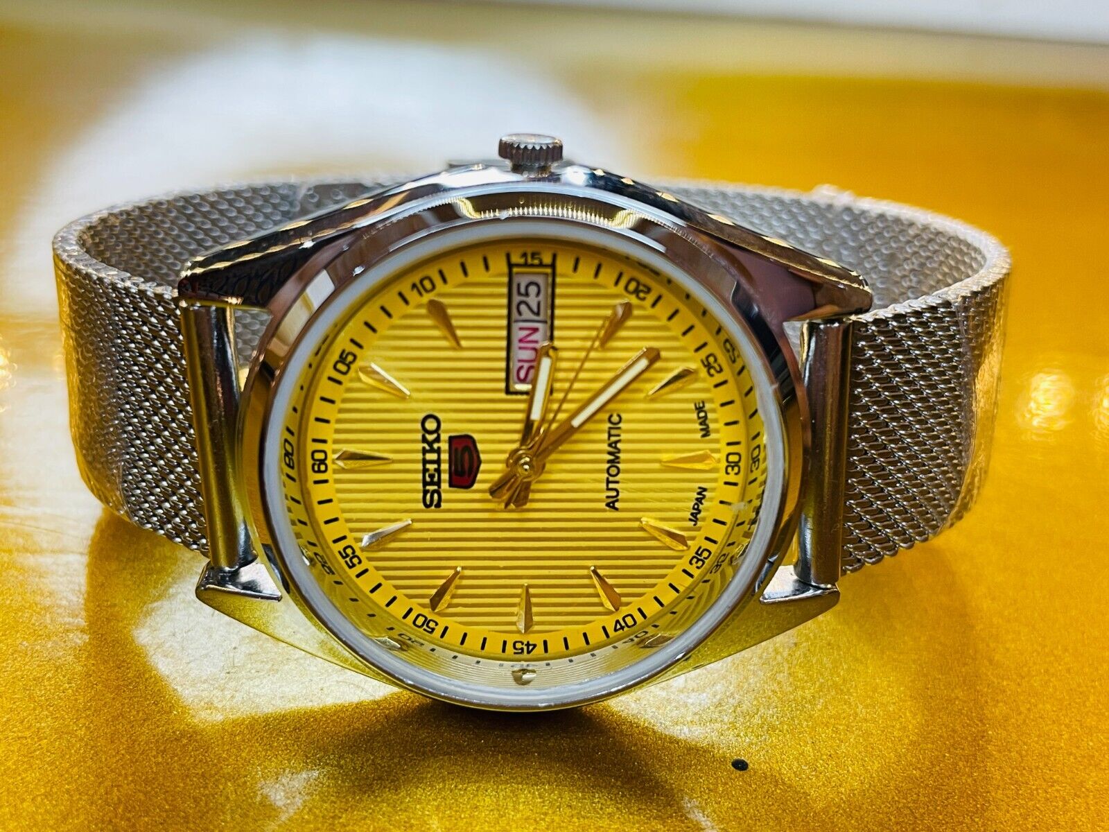 Seiko 5 automatic men s steel Yellow dial day date vintage japan