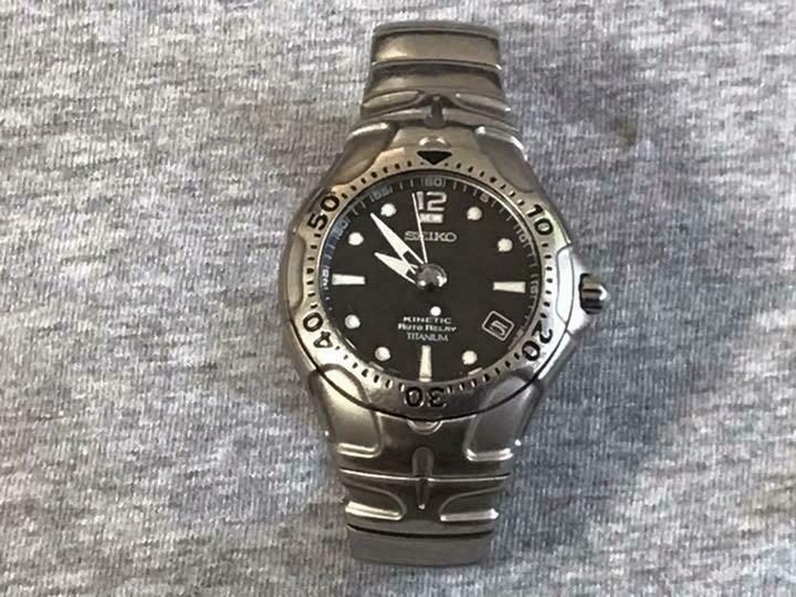 Seiko 5J22-0B80 Titanium Date Auto Relay Kinetic Mens Watch