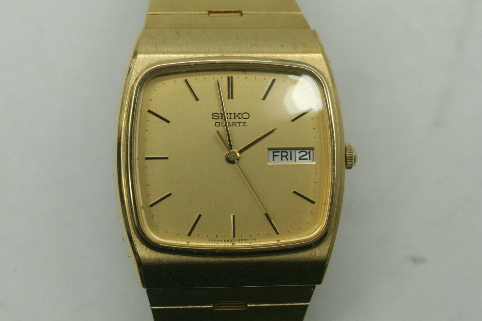 Men's Seiko 6533-5040 Gold Tone Wrist Watch W Day/Date New Battery