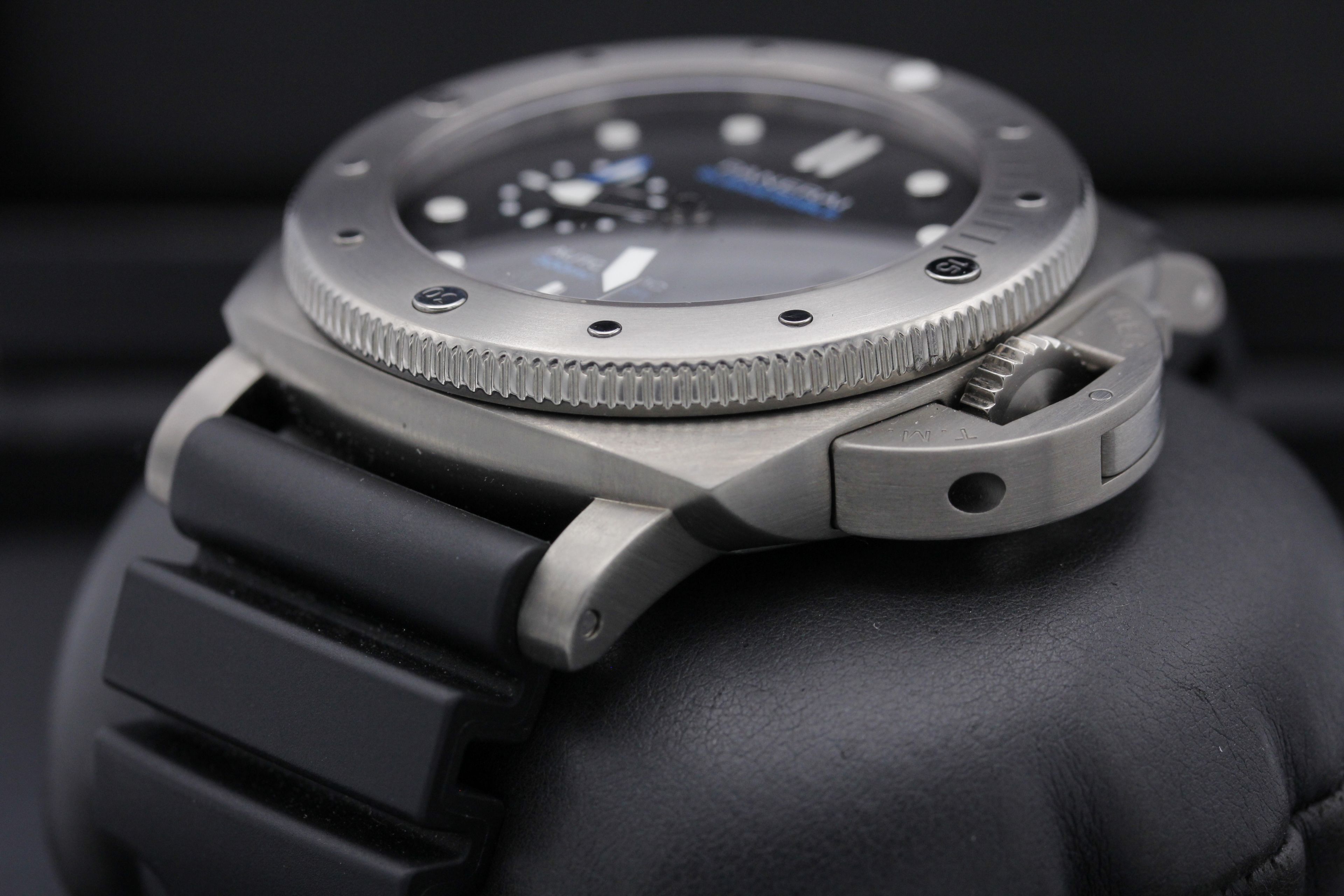 FSOT Panerai PAM 1305 Submersible Titanium 47mm Mint