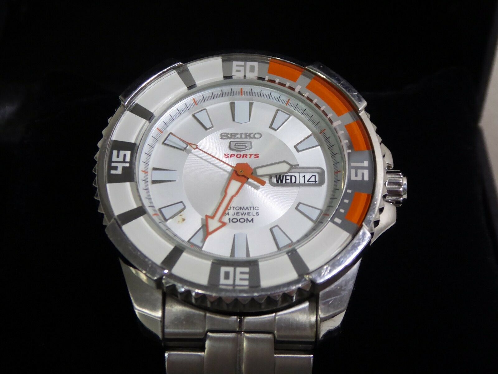 Seiko 5 Sports Automatic 24 jewel Gents 100m Dive watch 4R36-00S0