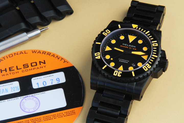 helson shark diver 45mm