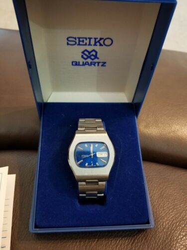 Vintage Seiko DX 6106 5467 DX Automatic 17 Jewels TV Blue Dial SS