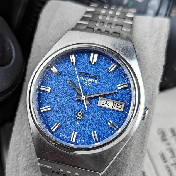 希少デッドストック SEIKO セイコー QZ 0923-8020 青梨地文字盤 稼動品