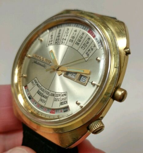 VINTAGE LONGINES WITTNAUER WATCH 2000