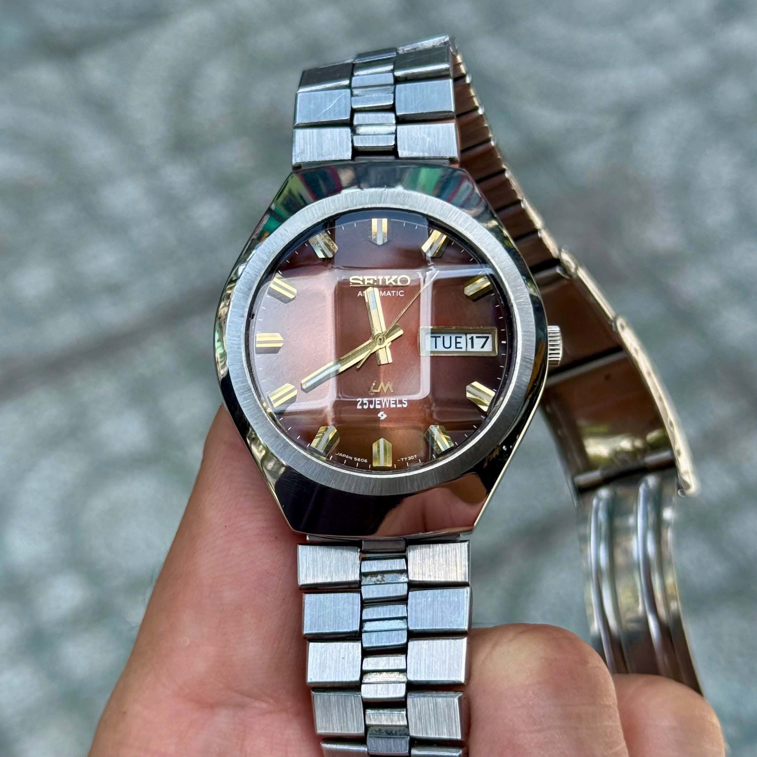 VFA 3922-5011 セイコー SEIKO Quartz Seiko Watch ⁄ case no.550162 