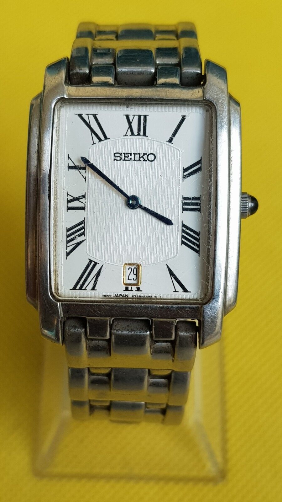 vintage Seiko quartz tank shape V739-5B40 roman numerals