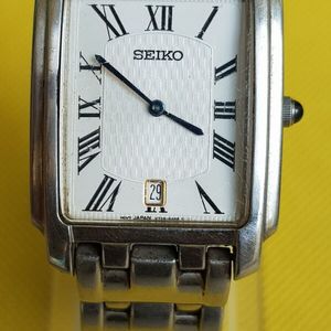 vintage Seiko quartz tank shape V739-5B40 roman numerals