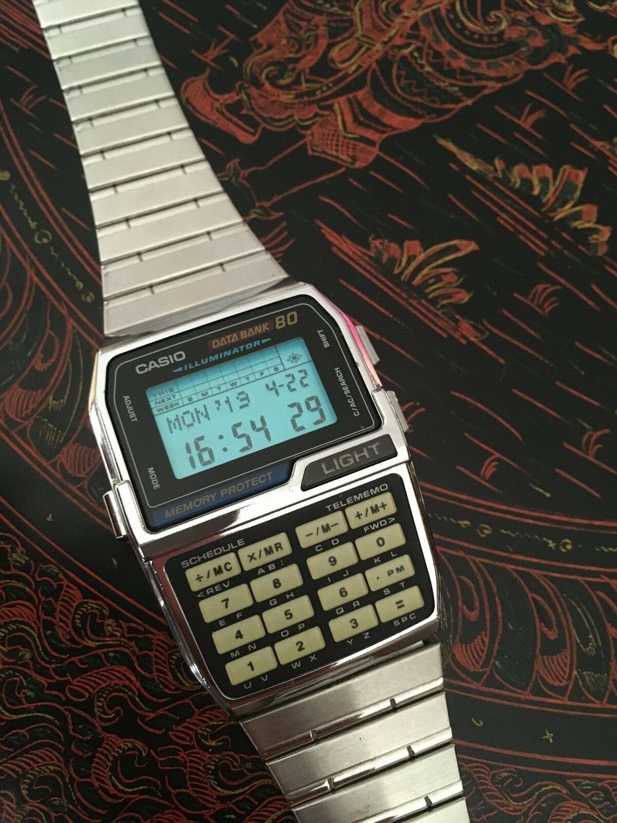 casio illuminator amw 810