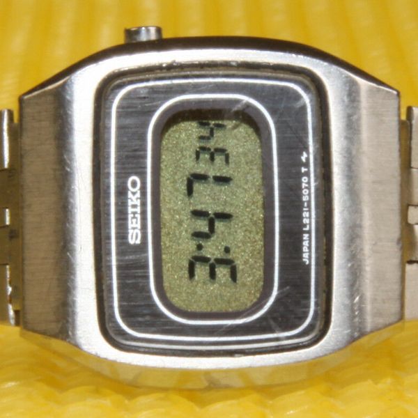 from 1979 Women's SEIKO L221-5080 Digital Quartz Watch MADE IN