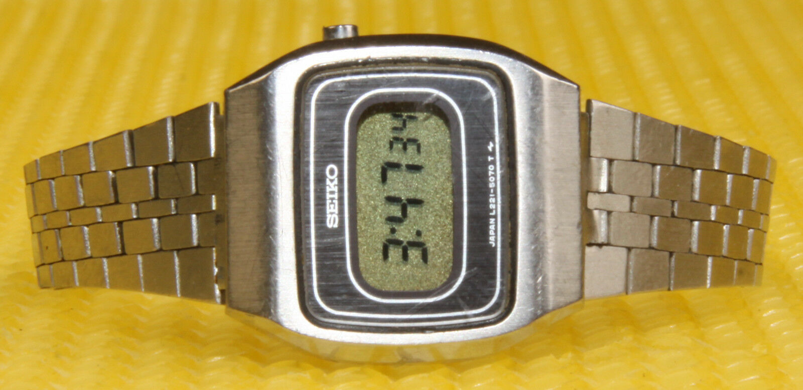 from 1979 Women s SEIKO L221 5080 Digital Quartz Watch MADE IN