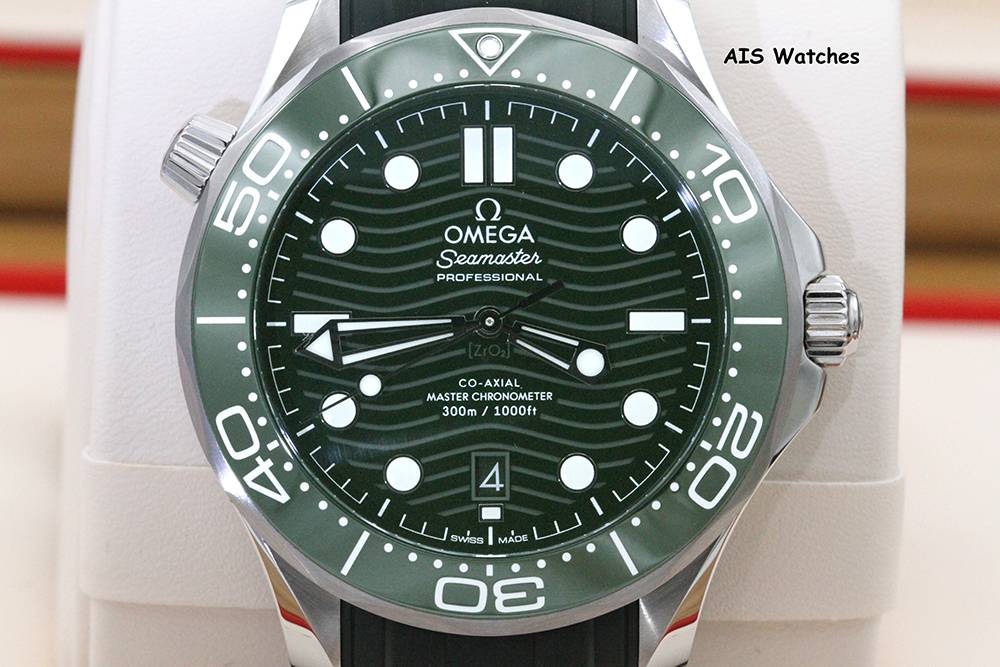 FSOT BNIB Omega Seamaster 300M 42MM Diver Green Wave Dial 210.32