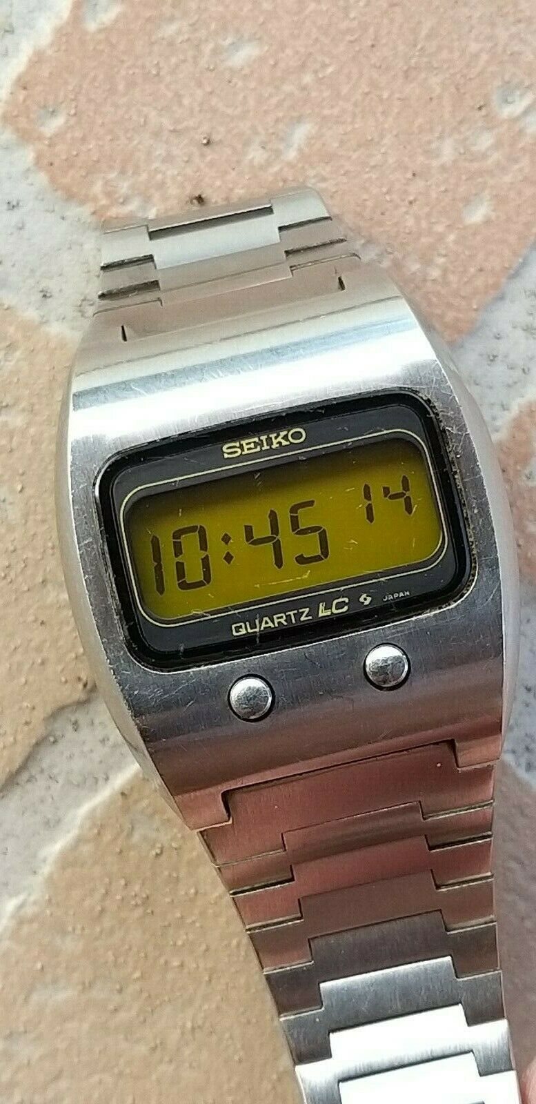 Rare SEIKO 0624-5009 Lemon Japan LCD vintage watch acier steel NR |  WatchCharts