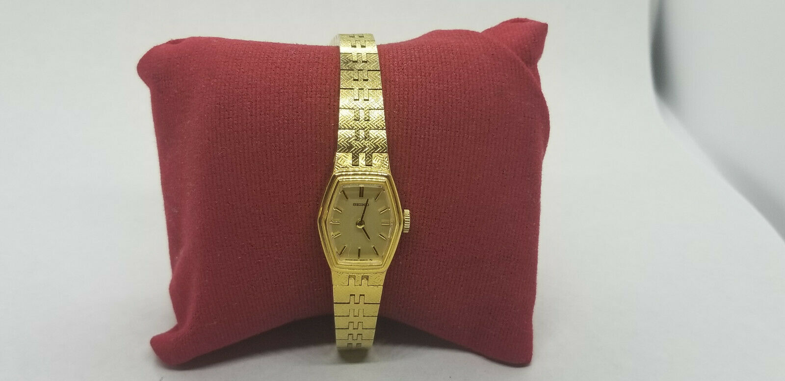 Women s Seiko 1100 5329 Gold Plated Watch 1979 Mechanical Hand