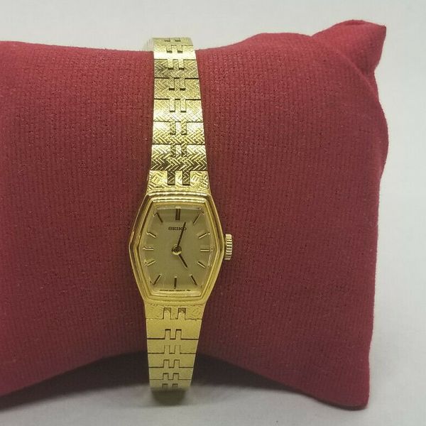 Women's Seiko 1100-5329 Gold Plated Watch 1979 Mechanical Hand Winding 17J  RUNS | WatchCharts