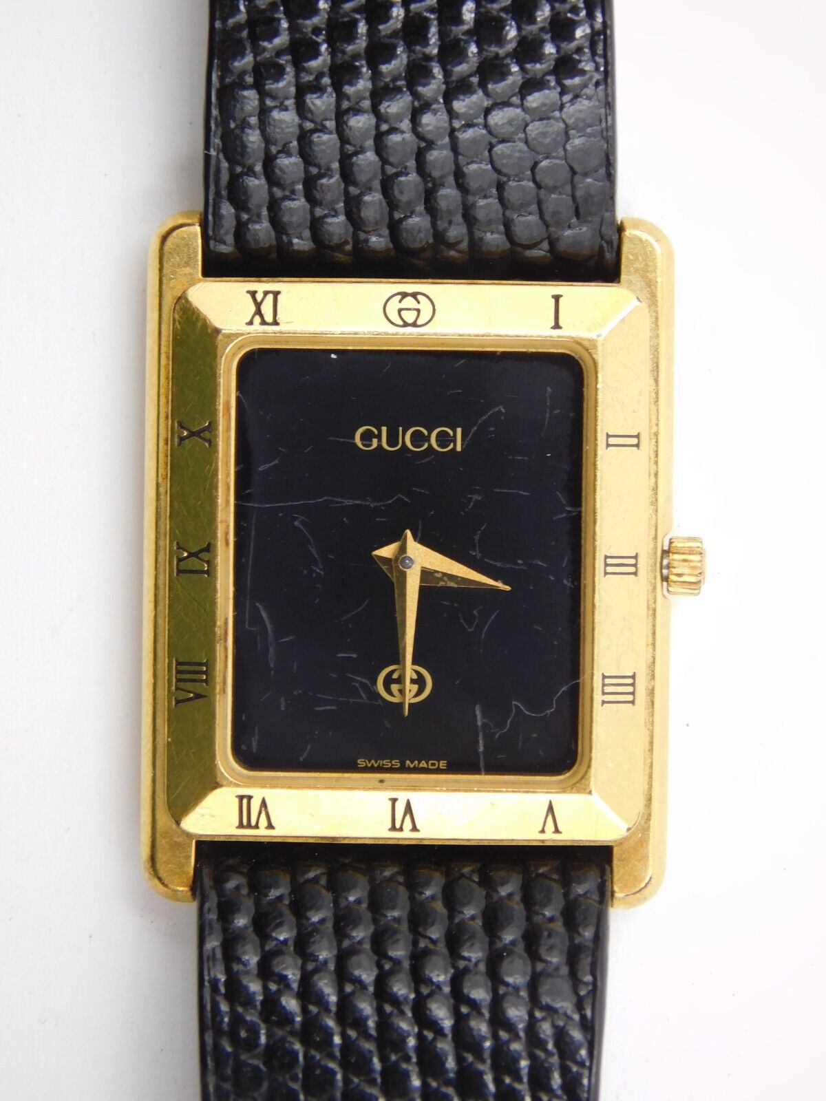 Gucci 4200m gold watch best sale