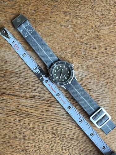 Vintage Seiko 5H25-6030 Diver Scuba 200M Date Quartz Mens Watch