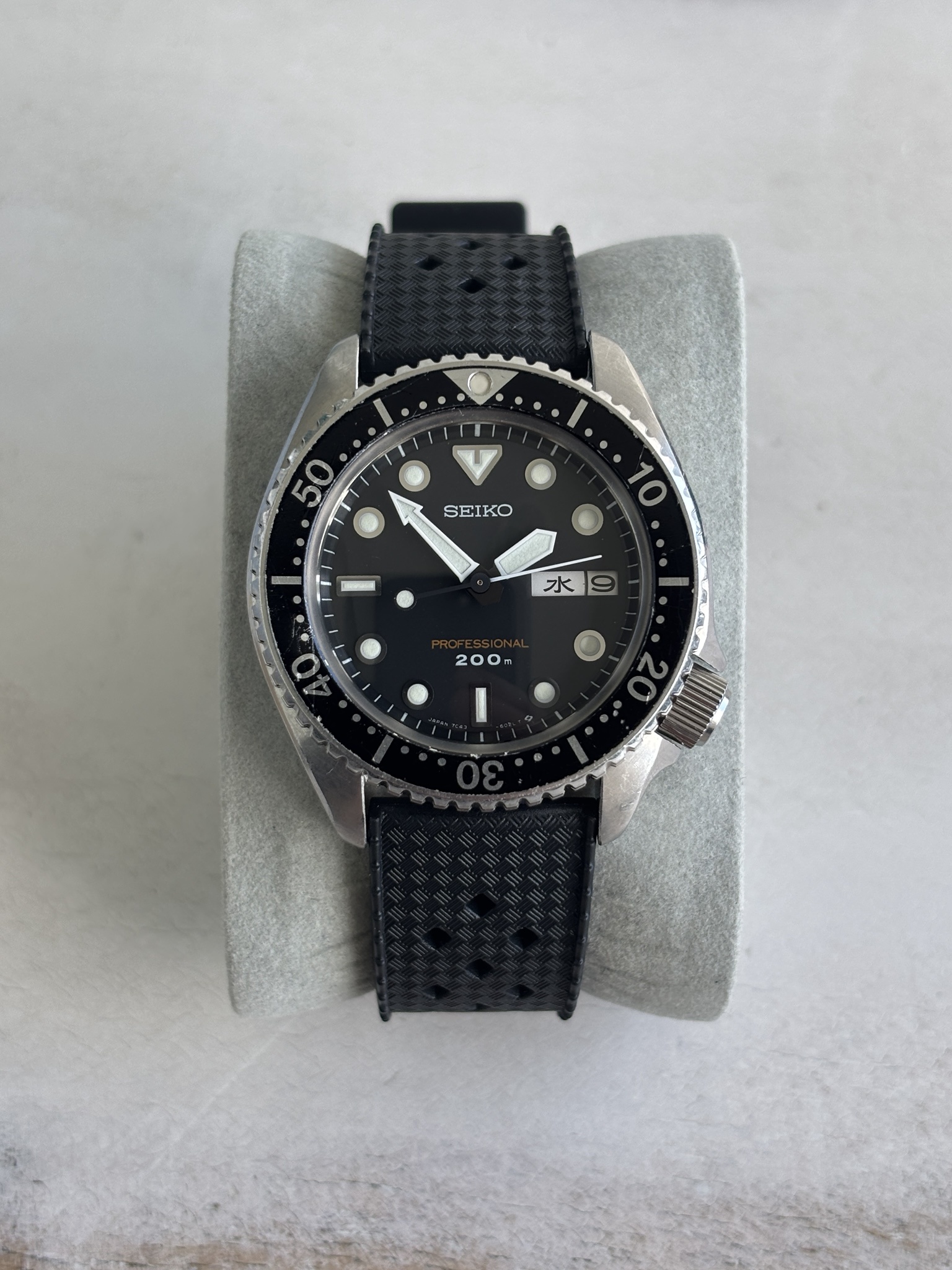 セイコー 7c43-6010 プロフェッショナル 200m ダイバーズ クオーツ