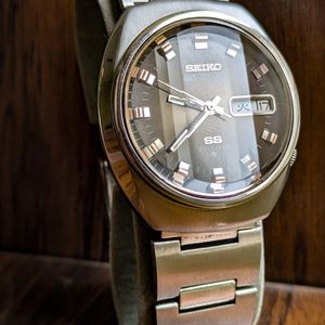 Men's wrist watch Seiko 5 7019-8261 Automatic 21 jewels vintage