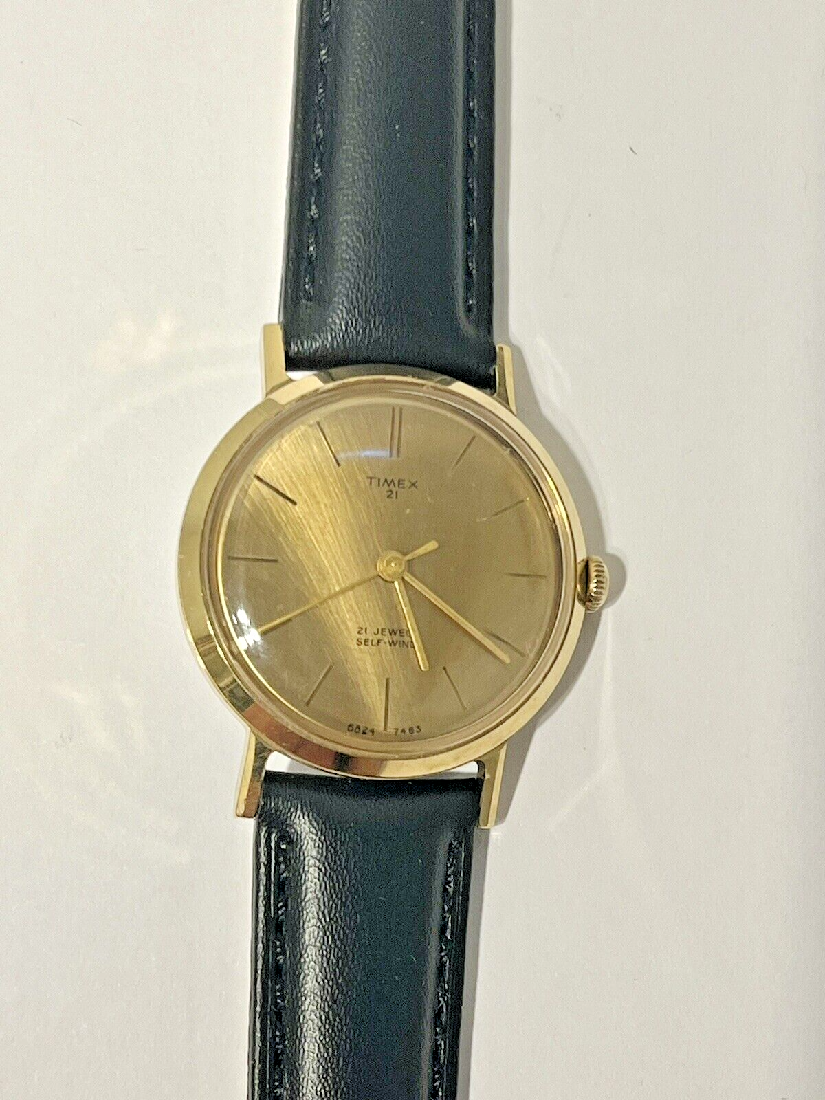 VINTAGE 1963 TIMEX 21 JEWEL MANUAL WIND MEN'S DRESS WATCH 6824