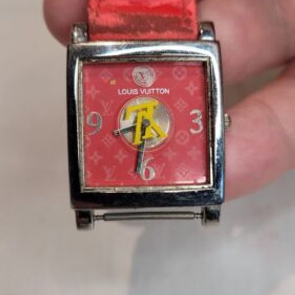 LOUIS VUITTON Plaque G 20 Watch