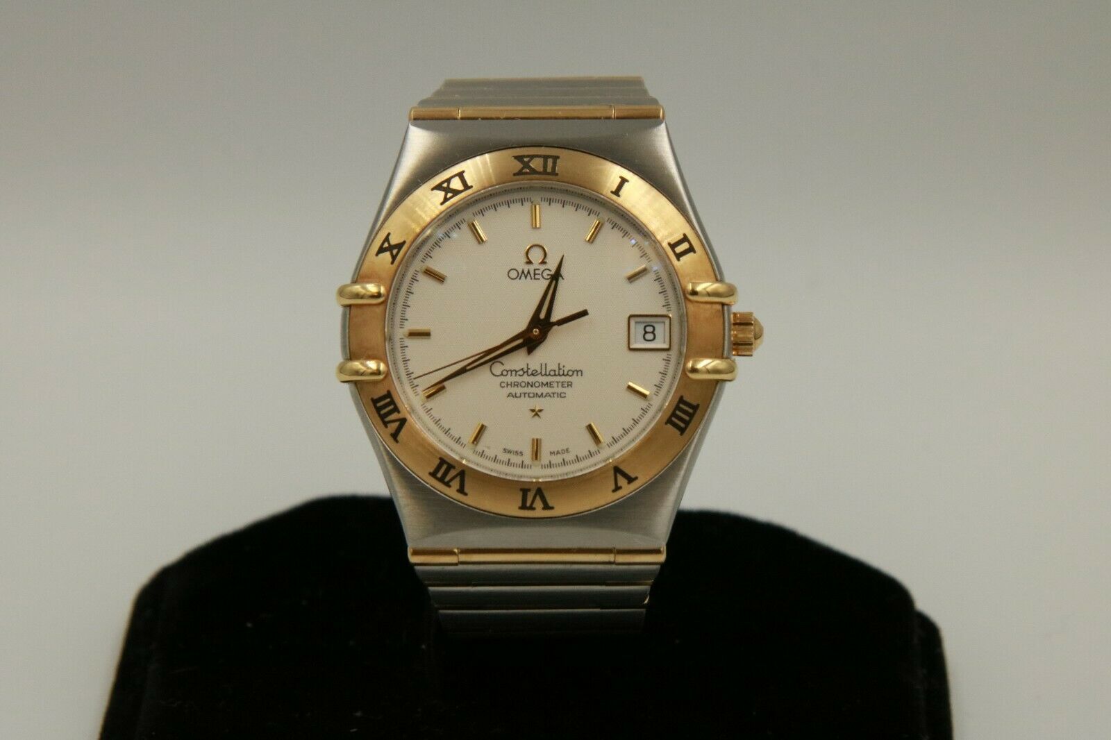 OMEGA CONSTELLATION AUTOMATIC CALENDAR 1551 861 TWO TONE STAINLESS