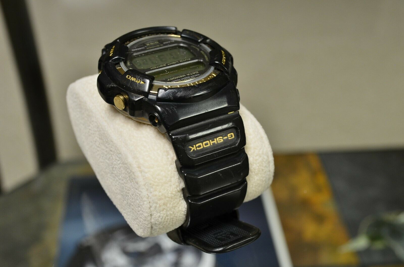 CASIO GS-100 G-SHOCK GIEZ BLACK/GOLD TITANIUM WATCH RARE VINTAGE