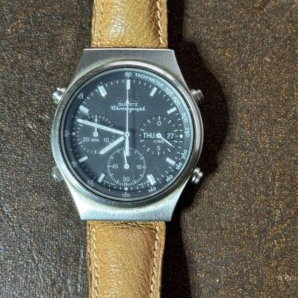 Montre Chronographe Seiko TA38-7270 Homme - Boîtier Acier, Bracelet Cuir, Mouvement Mécanique, Occasion