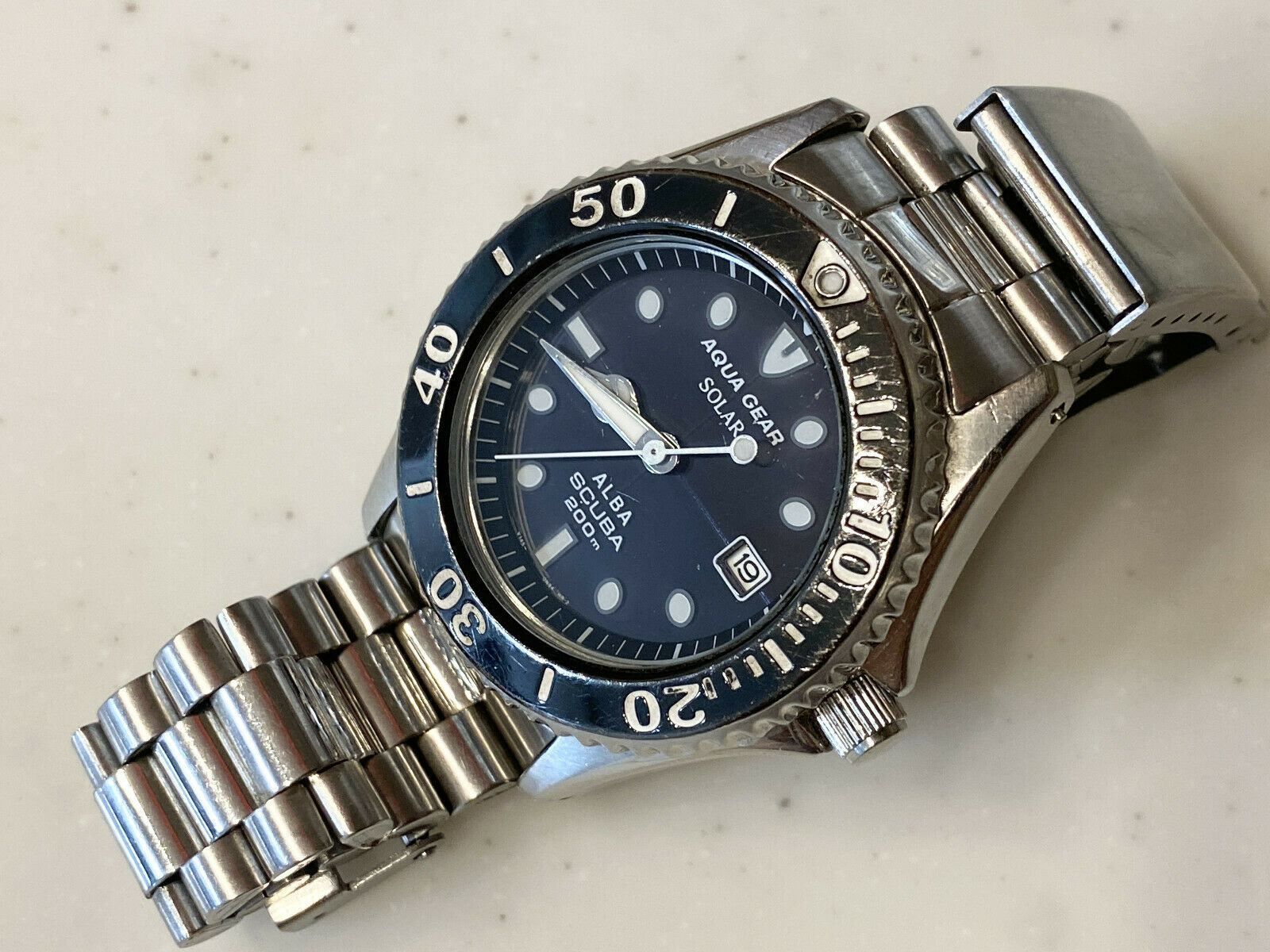 RARE VINTAGE SEIKO ALBA SOLAR AQUA GEAR SCUBA 200ｍ V145-0J90 from