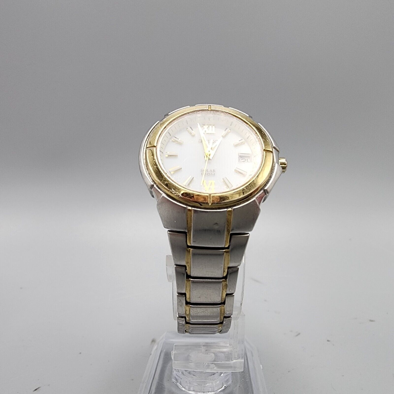 Seiko Solar Watch Women Two Tone White Dial Date 100M Round V187 