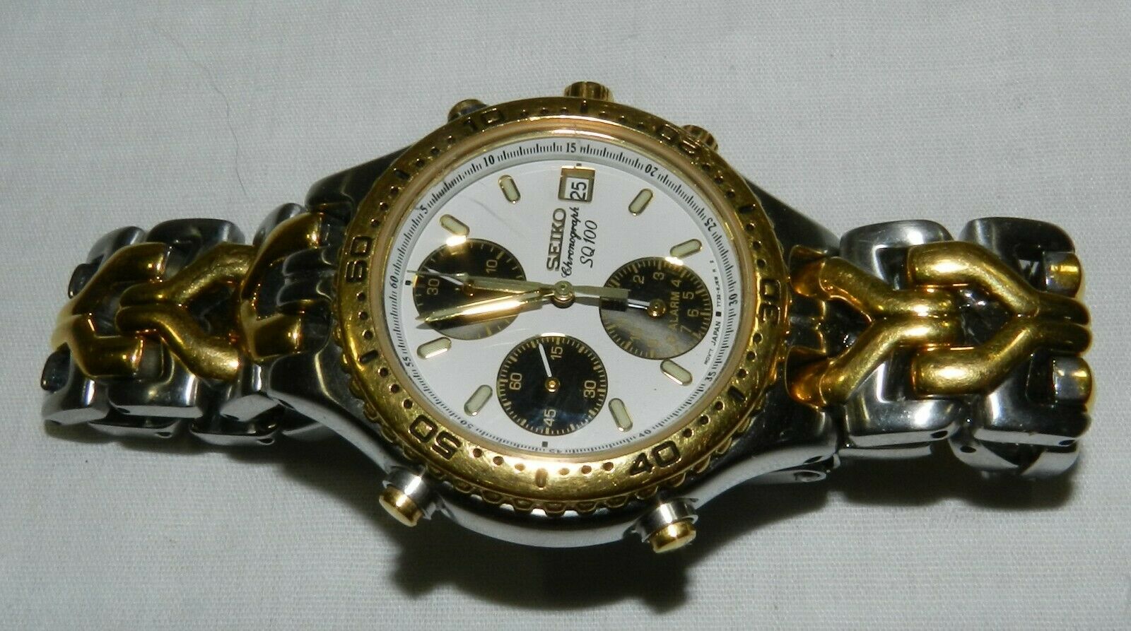 Men s 2 tone Seiko Chronograph SQ100 with date 7T32 6G20 running WatchCharts Marketplace