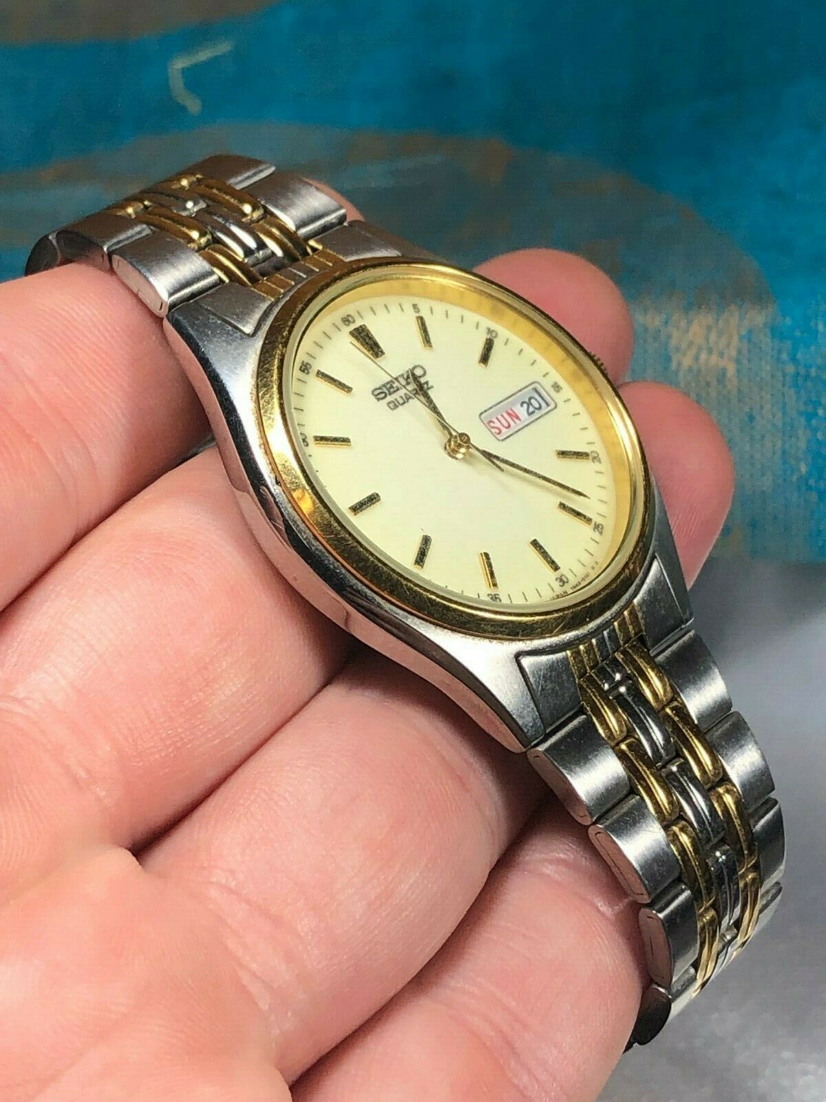 SEIKO 7N43-9041 Quartz Day Date Luminous Face Two Tone Stainless 