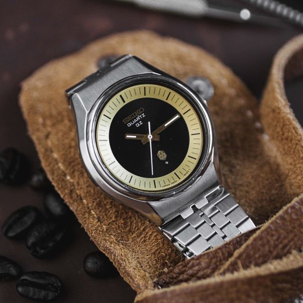 WTS] Seiko Quartz QZ 0920-8010 Black & Gold Dial - $149