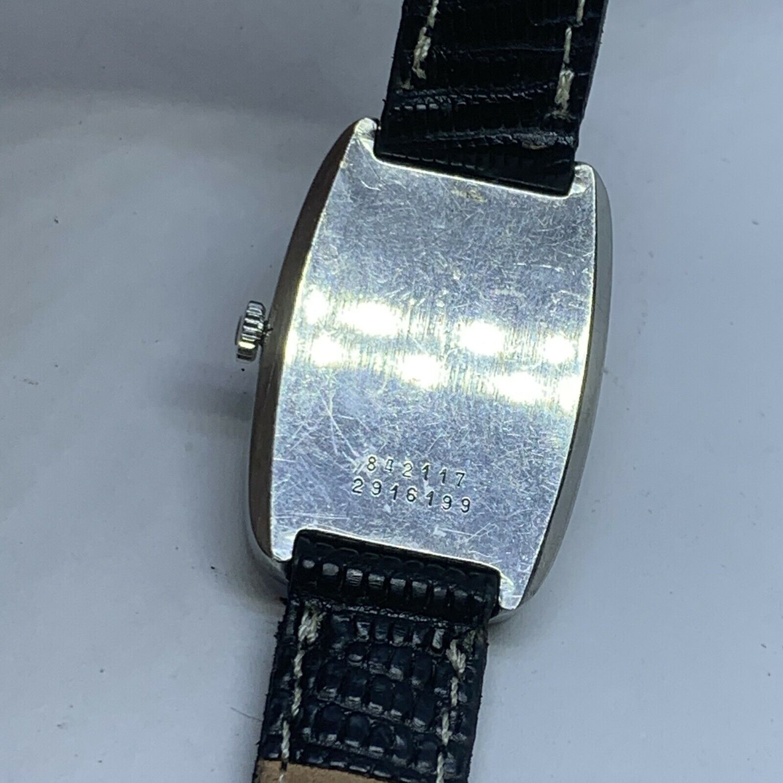VINTAGE RARE UNIVERSAL GENEVE OVAL EDITION UNISEX REF 842117  display picture 1