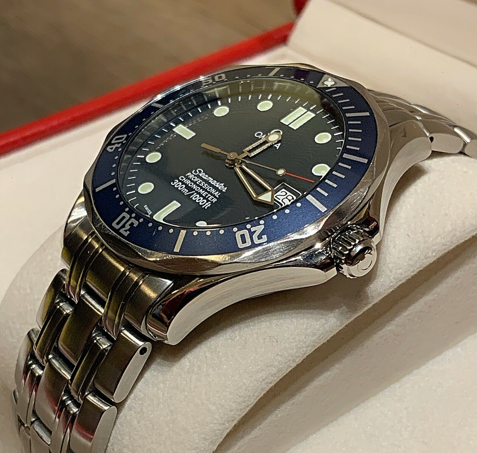 2003 Omega Seamaster Blue Dial James Bond Men s Watch 2531.80.00