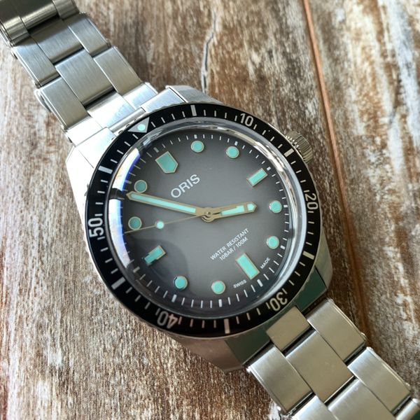 Oris Divers 65 GLOW : Tiffany blue and grey dial, bracelet, full