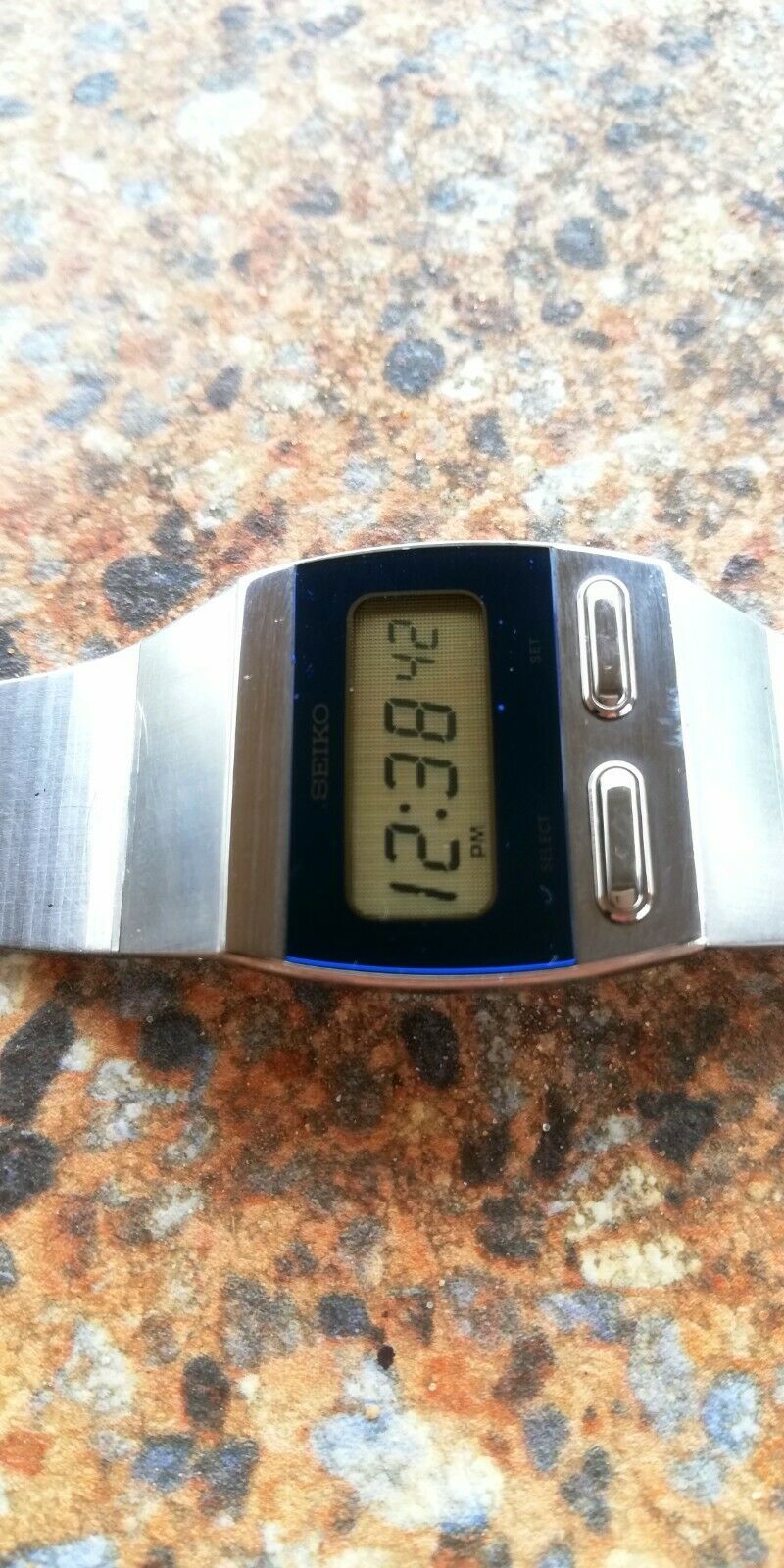 Vintage Seiko F231 4000 Quartz Digital LCD Watch Super Slim