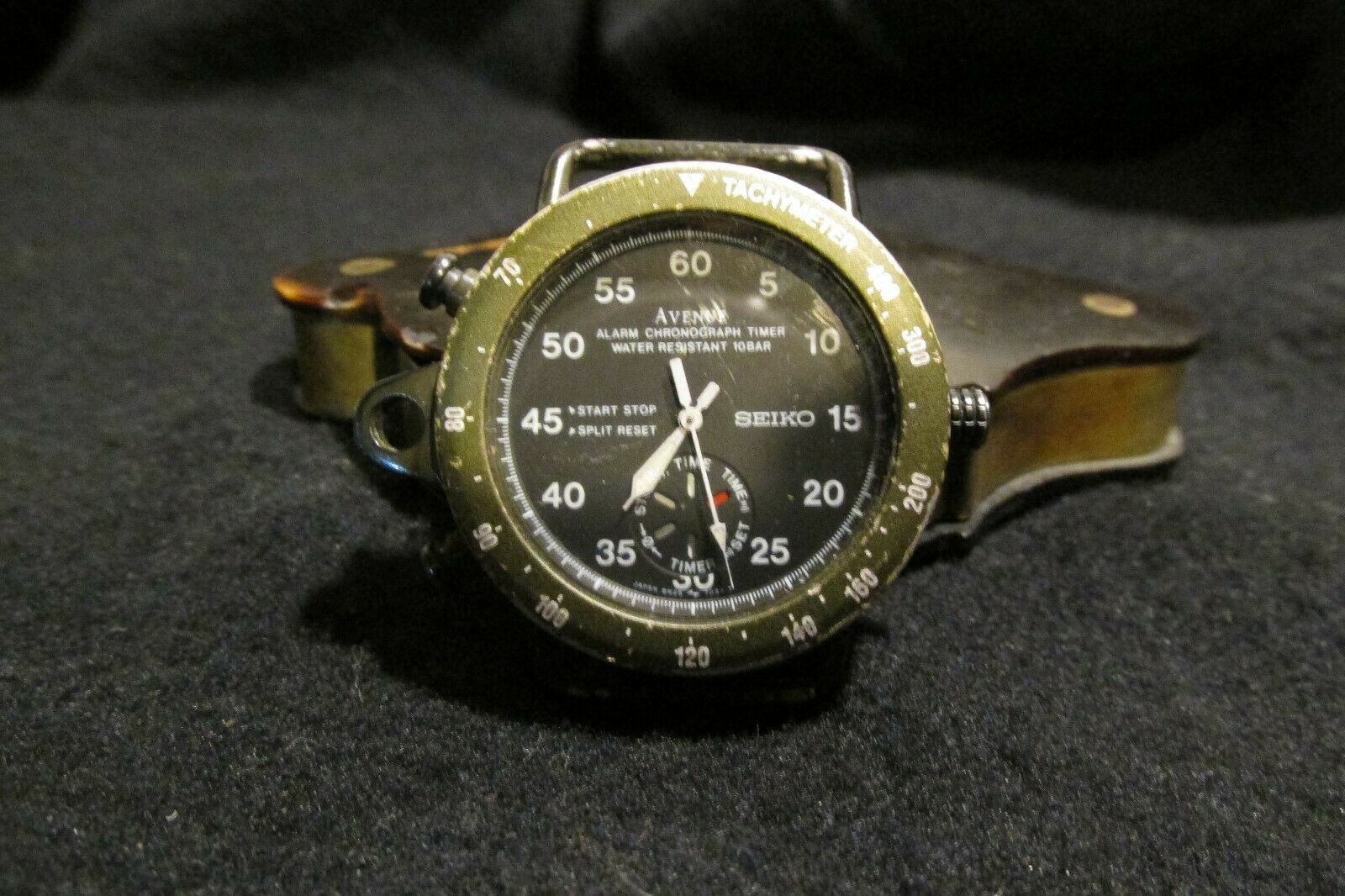 Z295 SEIKO AVENUE アラーム 8M26-7030 時計 JDM 1988 Seiko Avenue 8M26-7030 Chronograph | DC Vintage Watches