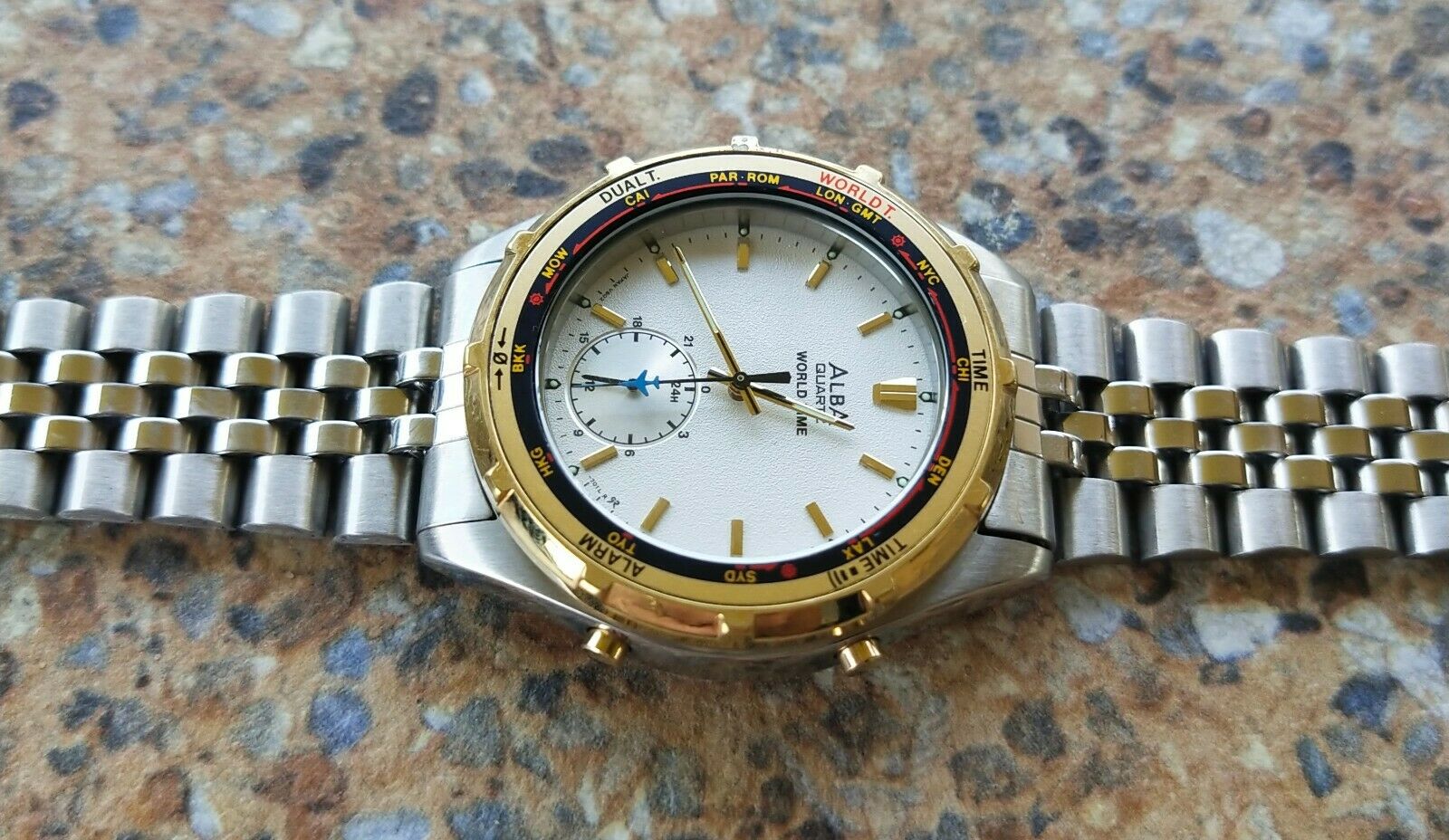 Rare Seiko Alba Quartz World Time Alarm V602 7010 January 1990 |  WatchCharts Marketplace